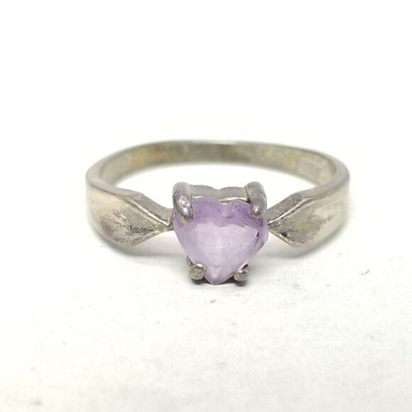 Vintage Sterling Silver Purple Heart Solitaire Ring, Size 6 1/2 Band, Estate - Picture 2 of 9